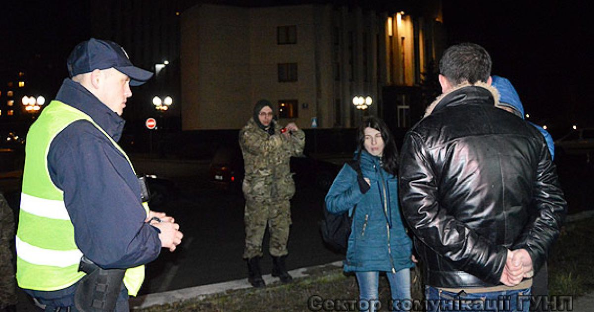 Мужчина стрелял в сторону группы людей / © ГУ Нацполиции в Волынской области