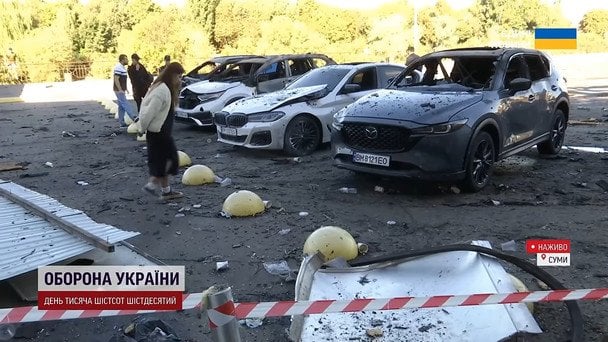 Росія вдарила дроном по ТРЦ у Сумах