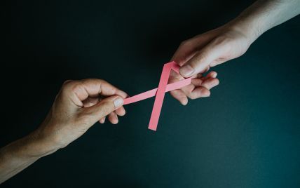 Як допомогти людині, в якої діагностували ВІЛ: поради фахівців