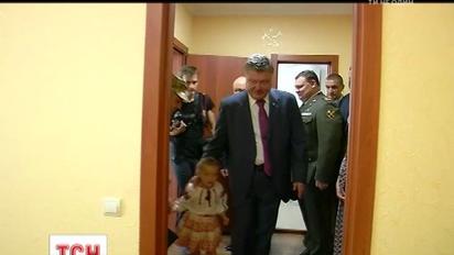 Порошенко зробив особливий подарунок розвідникам, які відзначають професійне свято