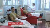 Пограничники Херсонщины стали донорами для маленьких пациентов областной больницы