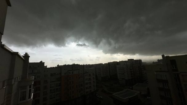 Негода вирувала на Полтавщині: деталі про наслідки від влади