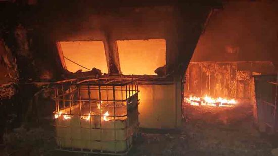 Два турецькі судна потрапили під ракетний обстріл РФ у порту Херсона: опубліковано відео пожежі - ЗМІ