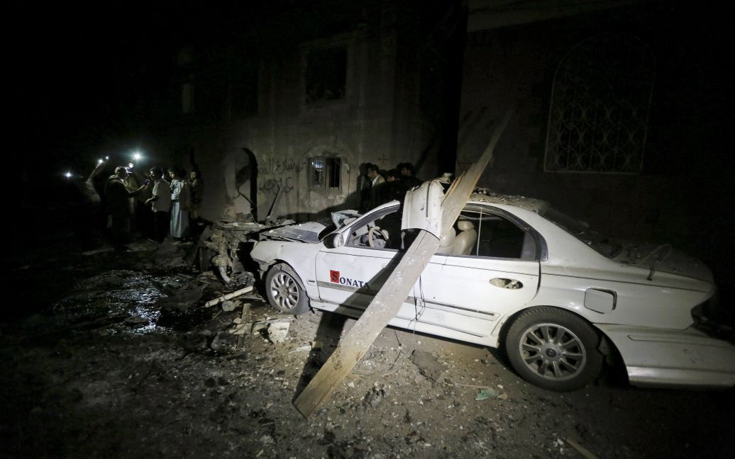 Вибухівка знищила автомобіль / © Reuters