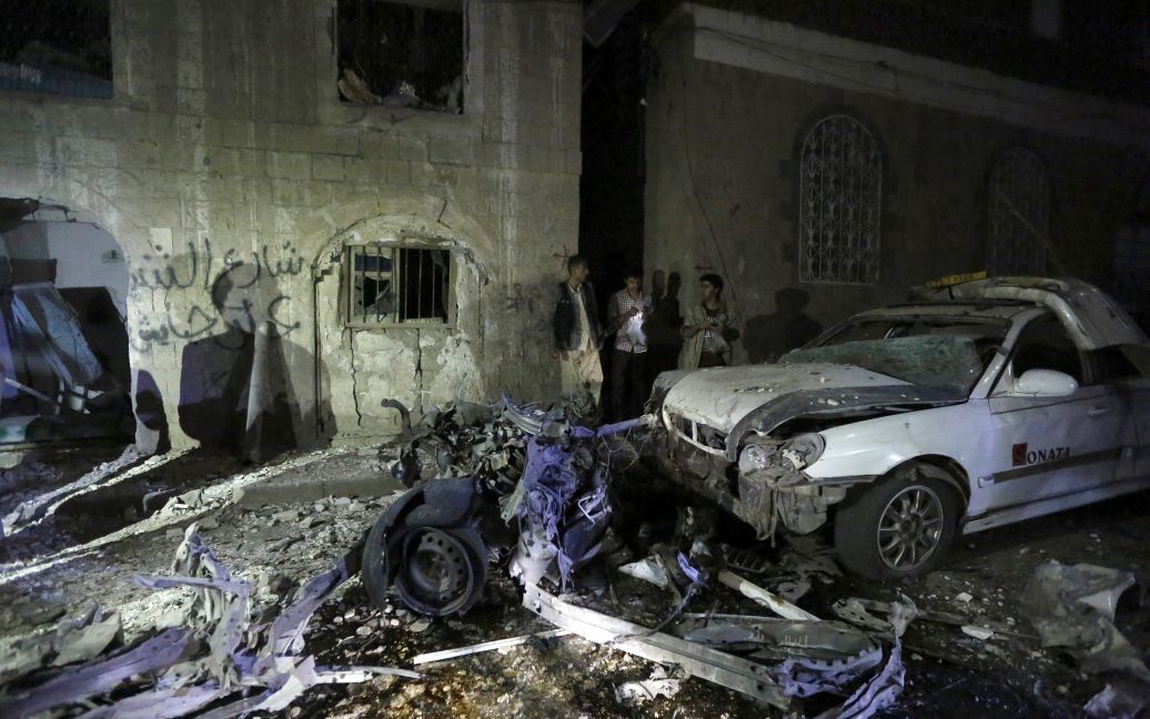 Взрывчатка уничтожила автомобиль / © Reuters