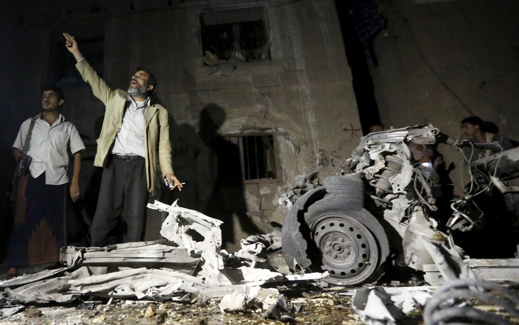 Взрывчатка уничтожила автомобиль / © Reuters