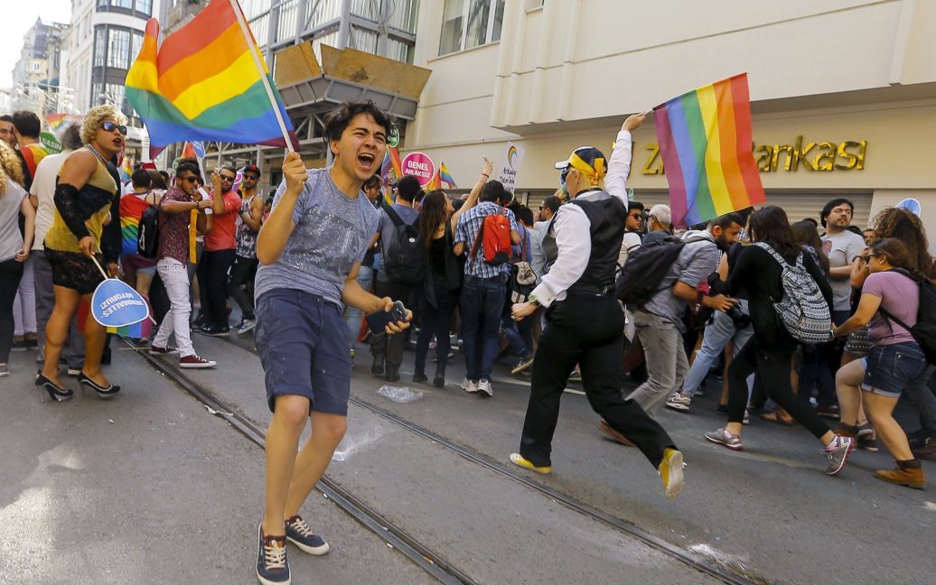 Поліція розігнала марш ЛГБТ-активістів у Стамбулі. / © Reuters