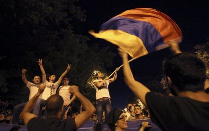 У Вірменії спецслужби схопили лідера опозиційної партії