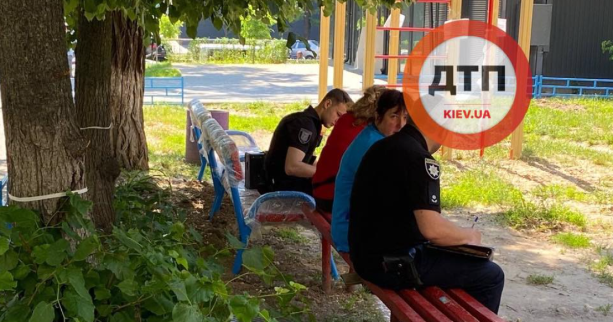 У Києві у сміттєзбірнику виявили тіло людини, замотане у ковдру / © dtp.kiev.ua
