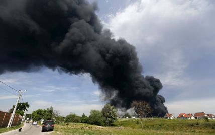 Самое главное о пожаре на нефтебазе под Васильковом: потушили ли и куда ветром понесло вредные вещества