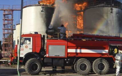 Пожарные рассказали про миллионные затраты на тушение пожара на нефтебазе "БРСМ-Нафта"