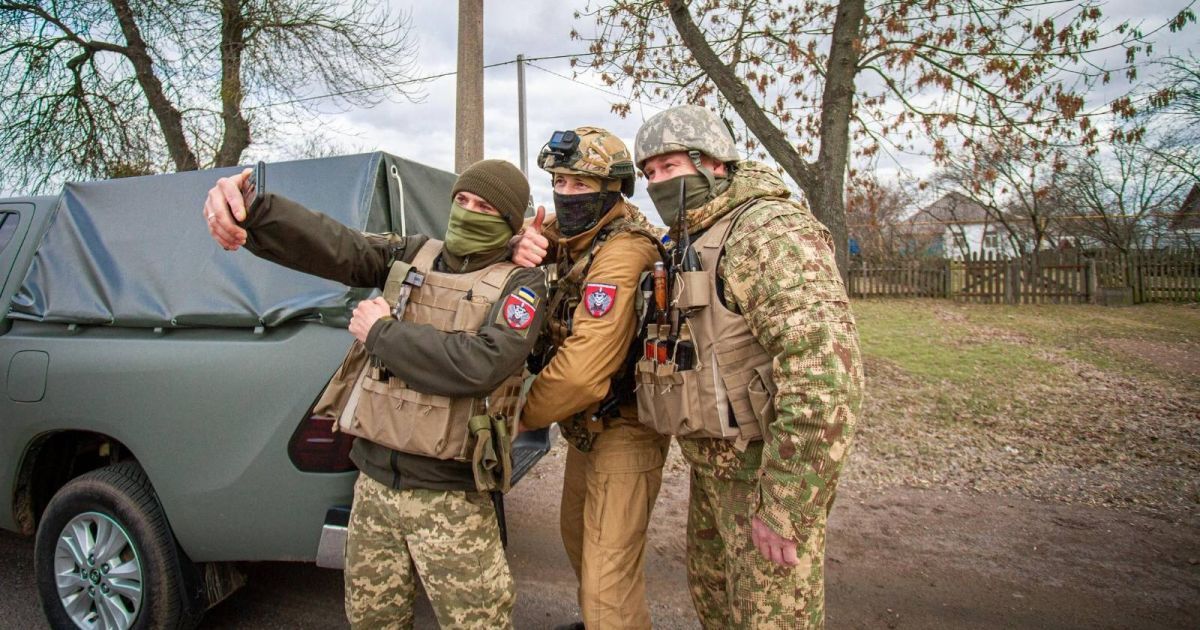 Фото з нібито бійцями 88-ї окремої механізованої бригади / Фото: Facebook-сторінка 88-ї ОМБр