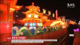 В Китае празднование Нового года закончили грандиозным праздником фонарей