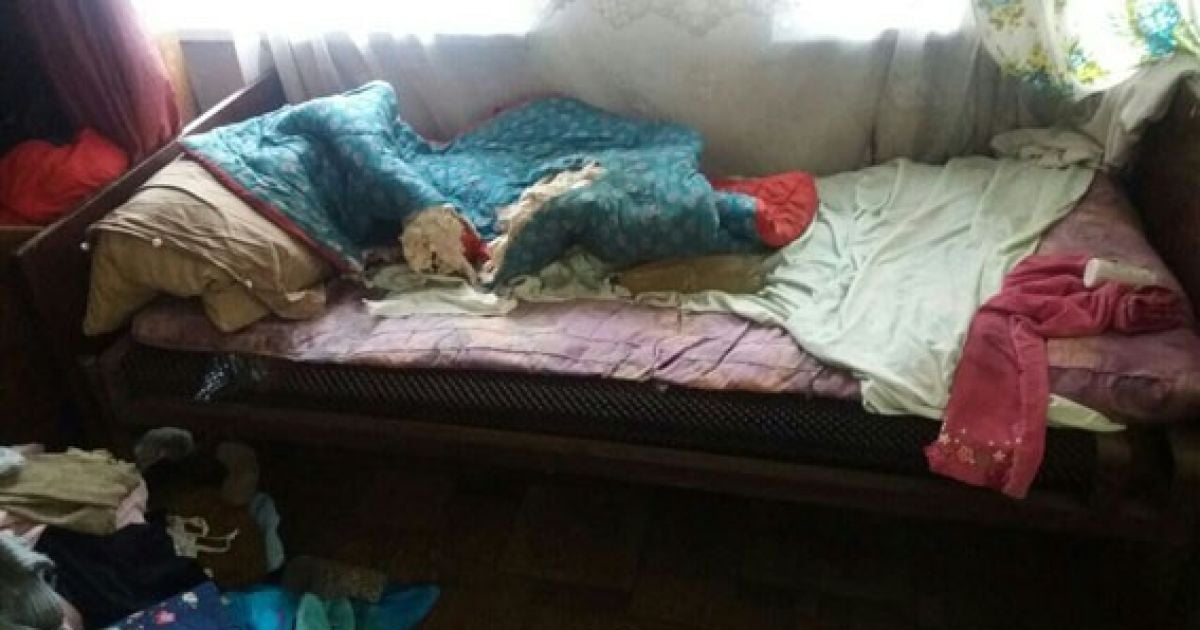 На Донеччині горе-мати на три дні покинула хворих дітей заради дня народження подруги