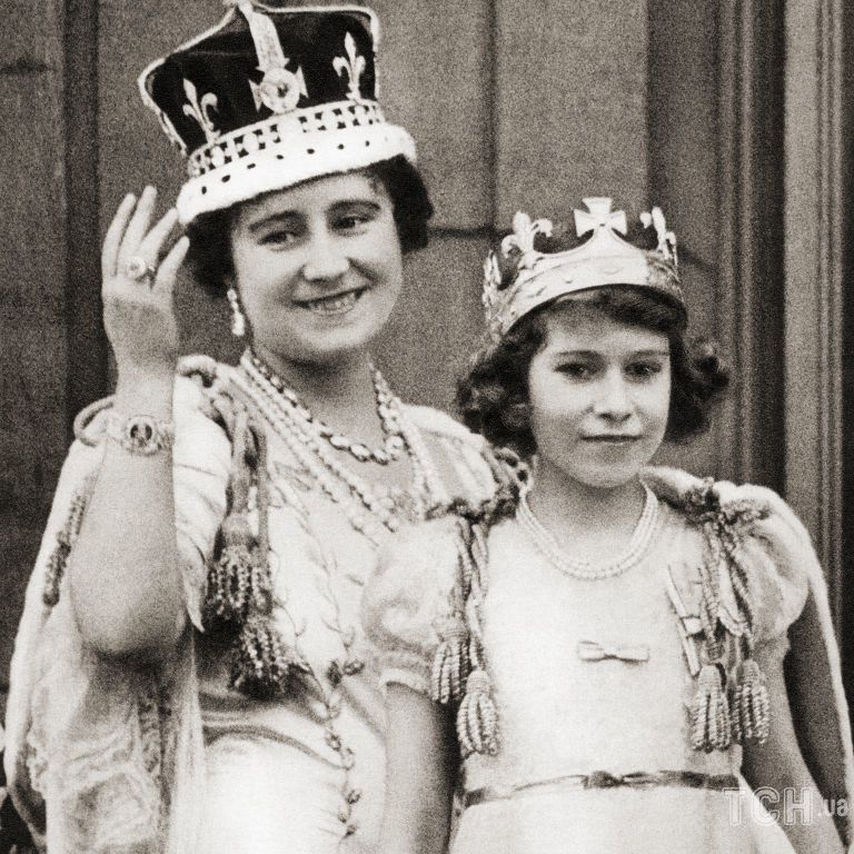 Koroleva Elizaveta Ii Zapostila Trogatelnoe Foto S Mamoj Obshestvo Tsn Ua