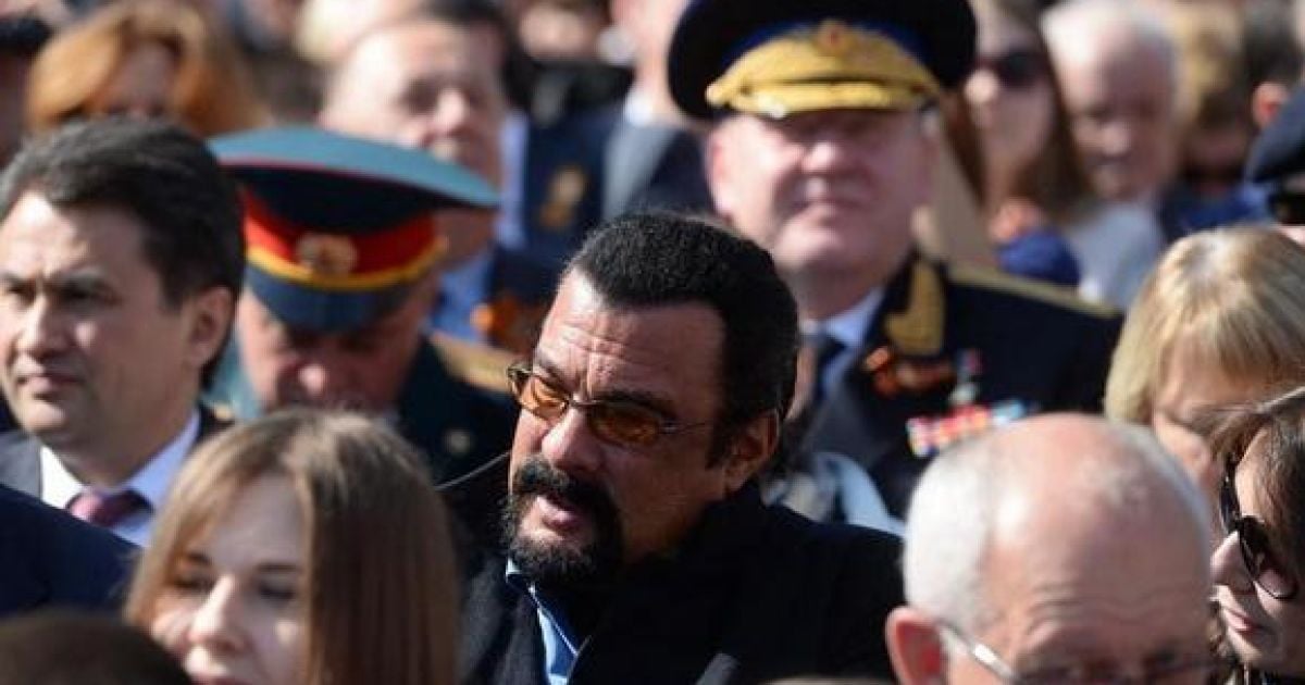 Сигал активно поддерживает пророссийских боевиков на Востоке