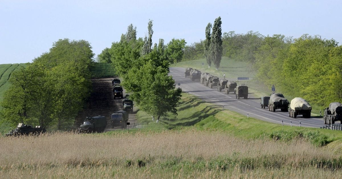 В Донбас вторглися три колони техніки окупантів.