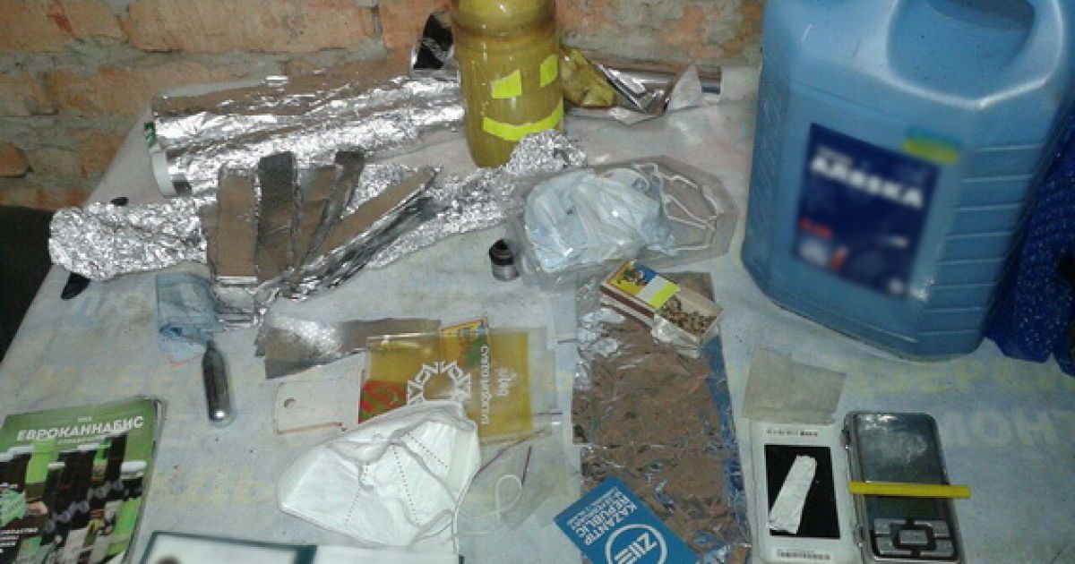 В Киеве на Подоле разоблачили мощную нарколабораторию с амфетамином на 1,5 миллиона гривен