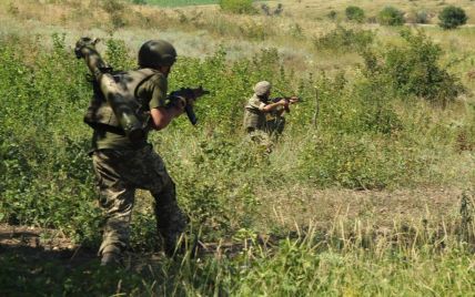 Трое украинских военных ранены во время боевых действий на Донбассе