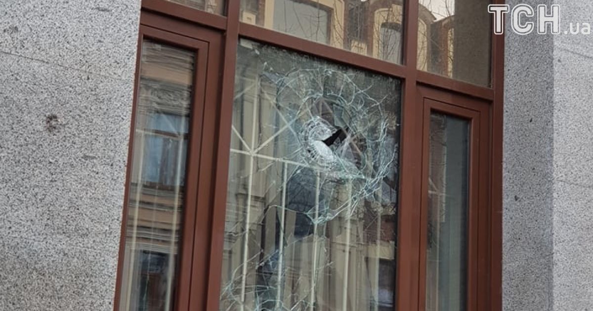 потрощена будівля "Росспівробітництва"_9 / © Фото Івана Гребенюка/ТСН