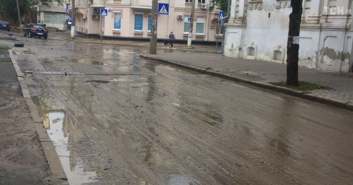 Ранок на Подолі після зливи / © фото: Юлія Желонкіна