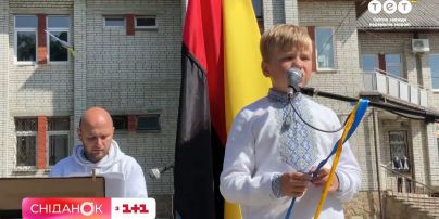 Як 8-річний хлопець зібрав пів мільйона гривень на допомогу ЗСУ - історія волонтера Юрія Напори