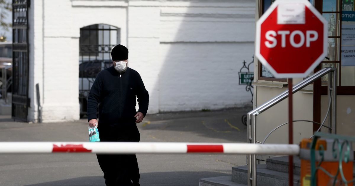 Кличко рассказал подробности об умершем от коронавируса монахе в Киево-Печерской Лавре