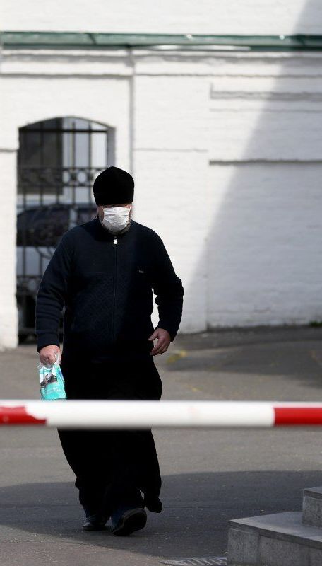 Кличко рассказал, что более половины новых инфицированных коронавирусом в столице – из Киево-Печерской лавры