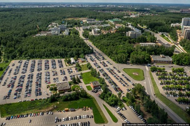 Здание комплекса СВР, где, по версии волонтеров, могут изготовлять "Новичок". / © macos.livejournal.com