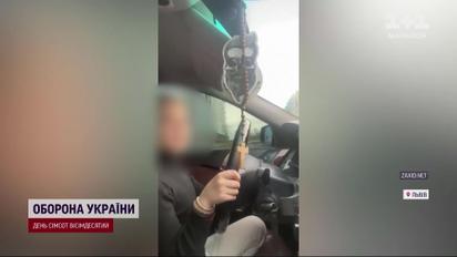 Посадил 9-летнюю дочь за руль и выложил это в соцсети! Полиция разыскала отца-блогера