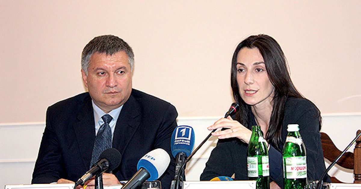 Губернатор Одесской области Міхеіл Саакашвили поблагодарил Арсена Ава кову за скорейшее назначение нового главы одесской милиции / © МВД