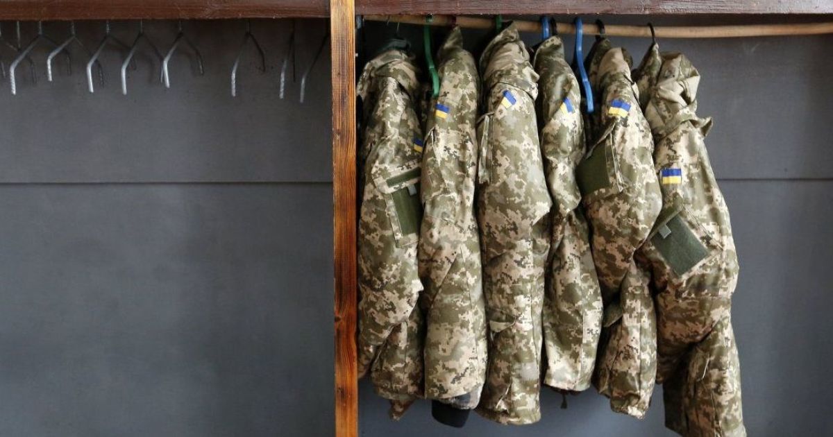 В Житомирской области во время военных учений умер десантник