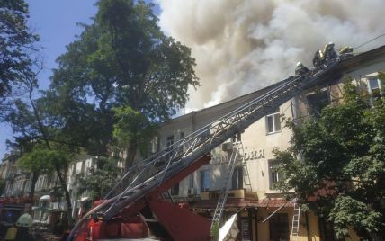 В центрі Одеси загорілася квартира в житловому будинку