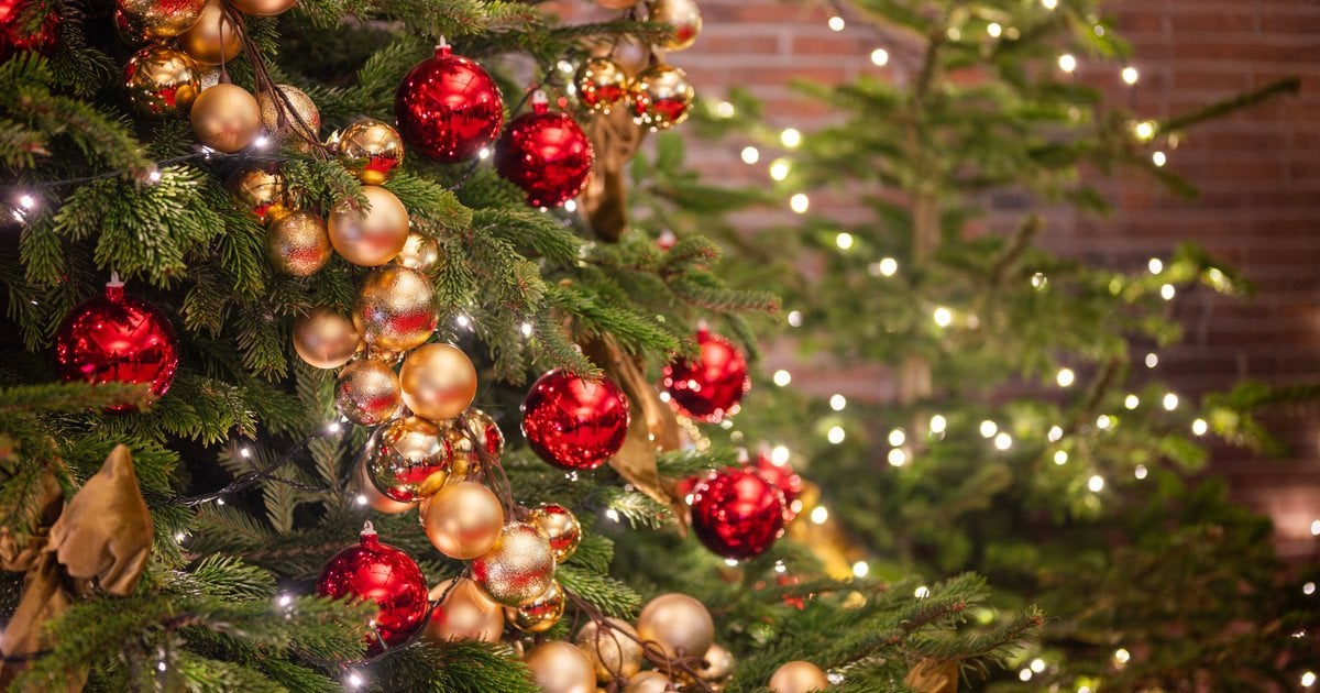 Прикрашена ялинка