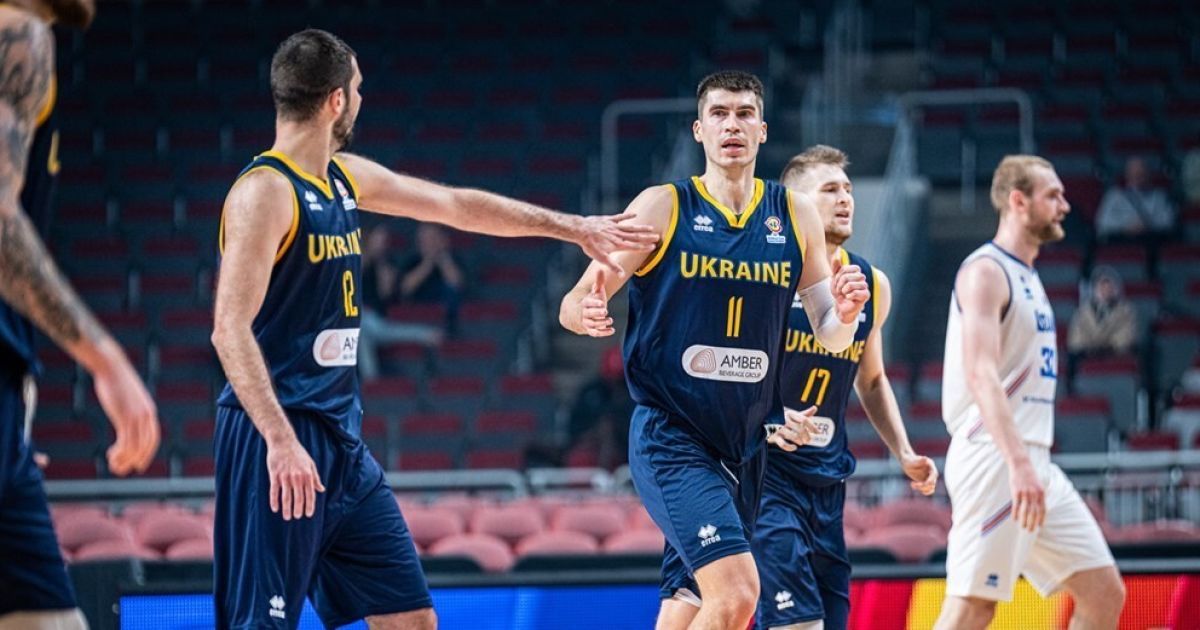 Збірна України з баскетболу вольовою перемогою зберегла шанси вийти на ЧС-2023