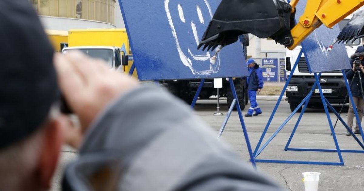 Во время соревнований операторов и водителей спецтехники в Киеве / © УНИАН