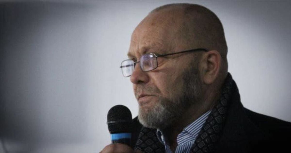 Оккупанты в Крыму забрали из дома правозащитника Абдурешита Джеппарова.