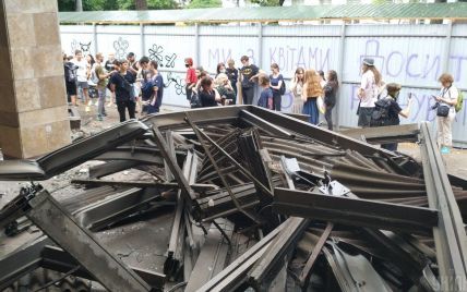 Суд наклав арешт на будь-які роботи зі знесення в центрі Києва будівлі "Квіти України"