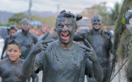 Дмитрий Комаров отправится на безумный бразильский парад грязи