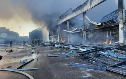 Ракетный обстрел ТЦ в Кременчуге: звезды прокомментировали ужасную трагедию