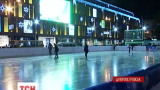 В Днепропетровске работают сразу два новогодних городка