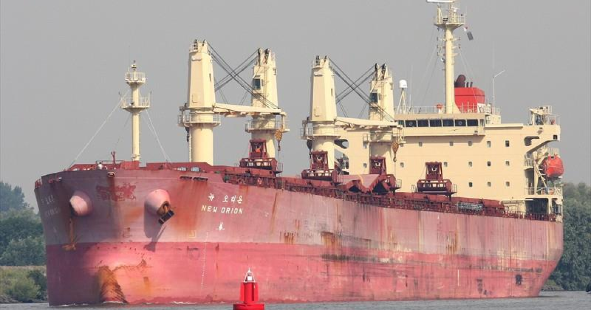 Застряли в Китае без зарплаты и сходят с ума: семь одесских моряков не могут попасть домой полтора года