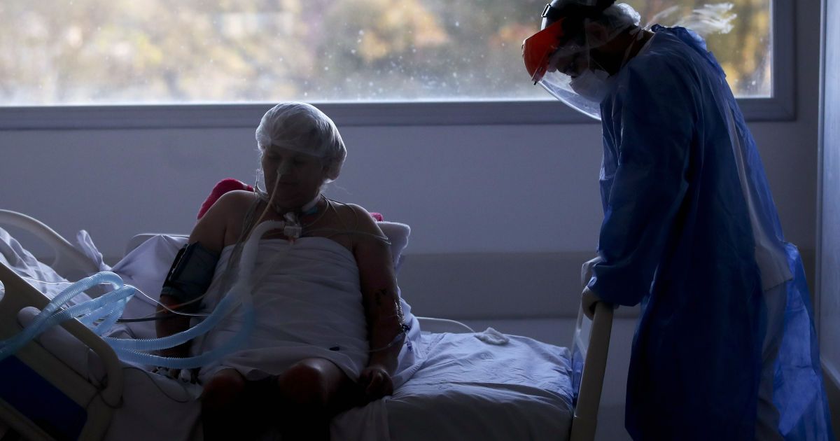 Украина установила коронавирусный антирекорд: количество случаев в сутки приближается к 10 тысячам