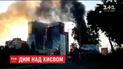 У центрі Києва загорівся шиномонтаж