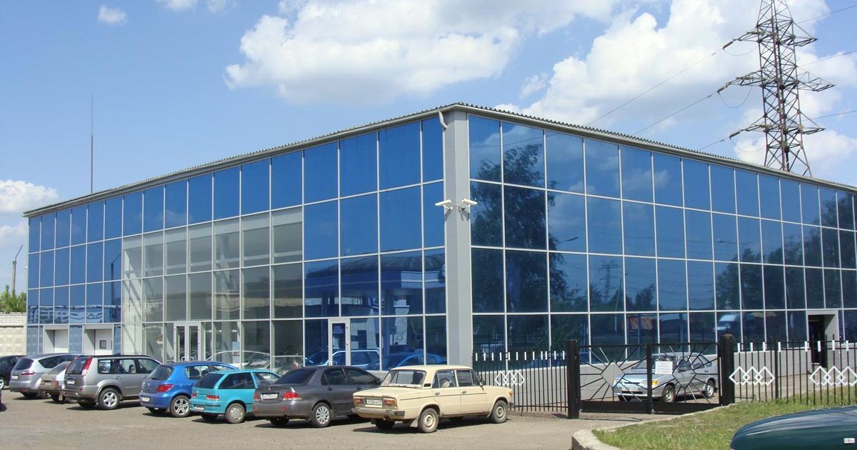Российские дилеры приостановили продажу авто