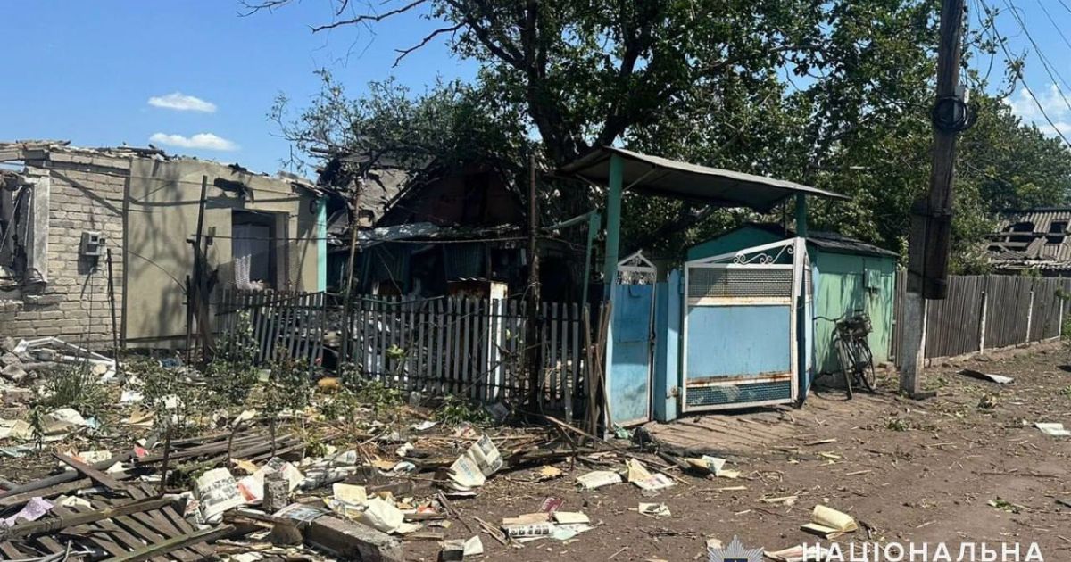 В разных населенных пунктах повреждены жилые дома.