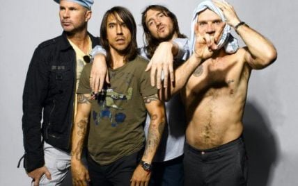 Легендарний Red Hot Chili Peppers порадував фанів новою композицією