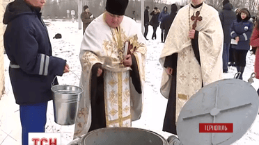В Тернополе святая вода потекла из кранов