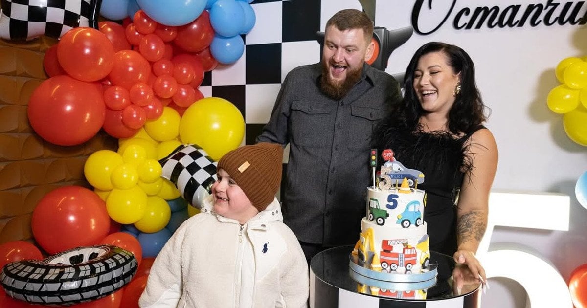 Володимир Жогло з родиною