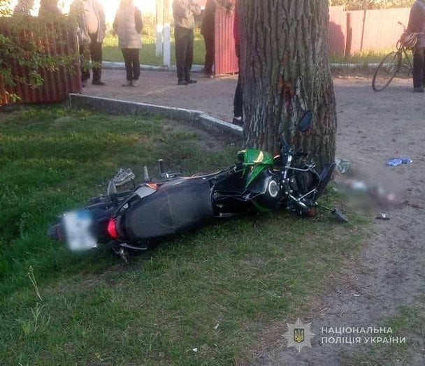 Місце ДТП з мотоциклом на Волині / © Поліція Волинської області/Facebook